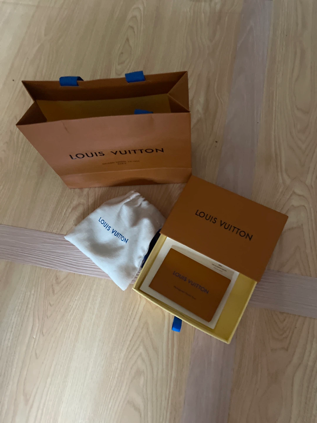Louis Vuitton Black Leather Bracelet - photo 3