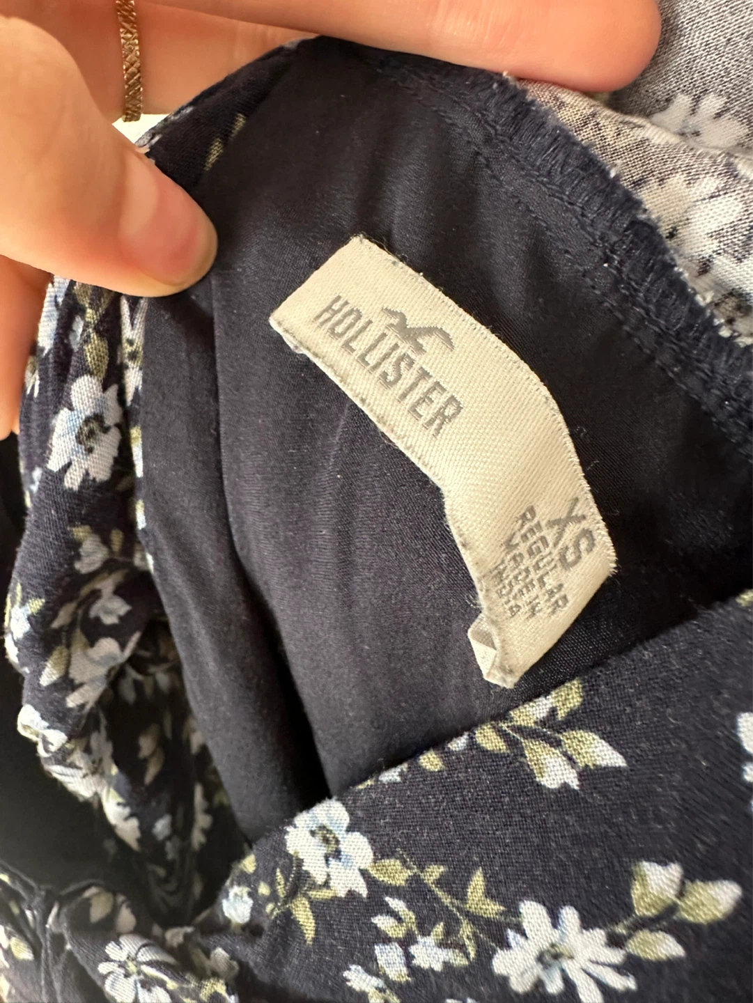 HOLLISTER Floral Print Smocked Mini Dress with open back - photo 3