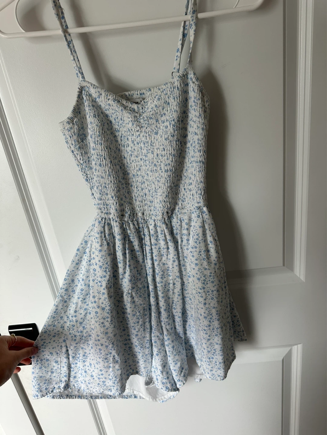 SUPER CUTE HOLLISTER Floral Smocked Romper Size S