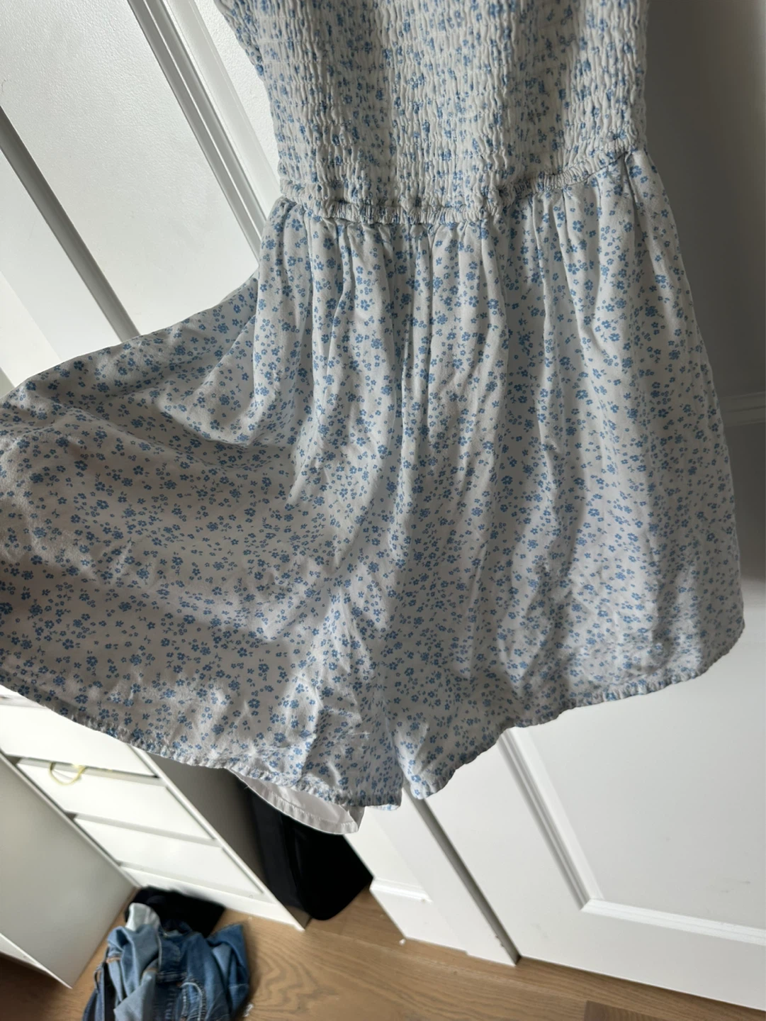 SUPER CUTE HOLLISTER Floral Smocked Romper Size S - photo 5