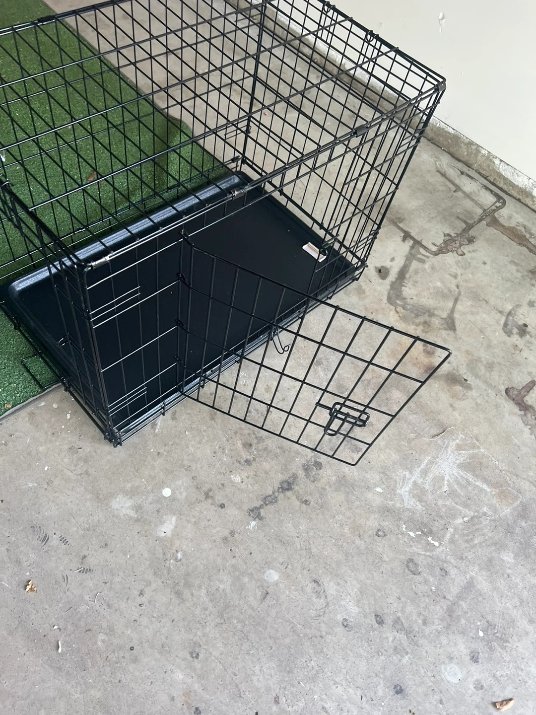 Black Dog Crate with Tray - photo 2