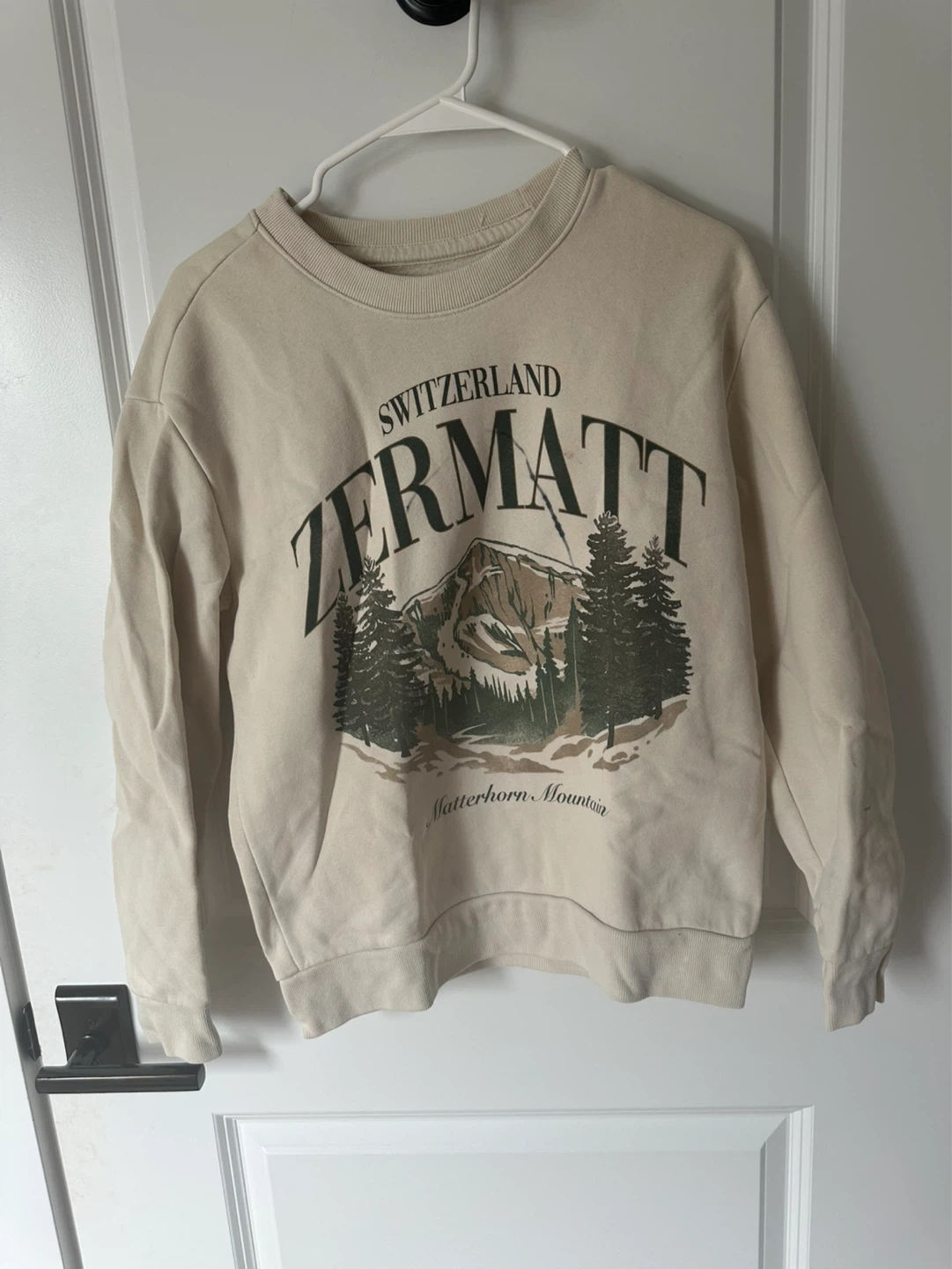 HOLLISTER Zermatt Switzerland Graphic Sweatshirt XS