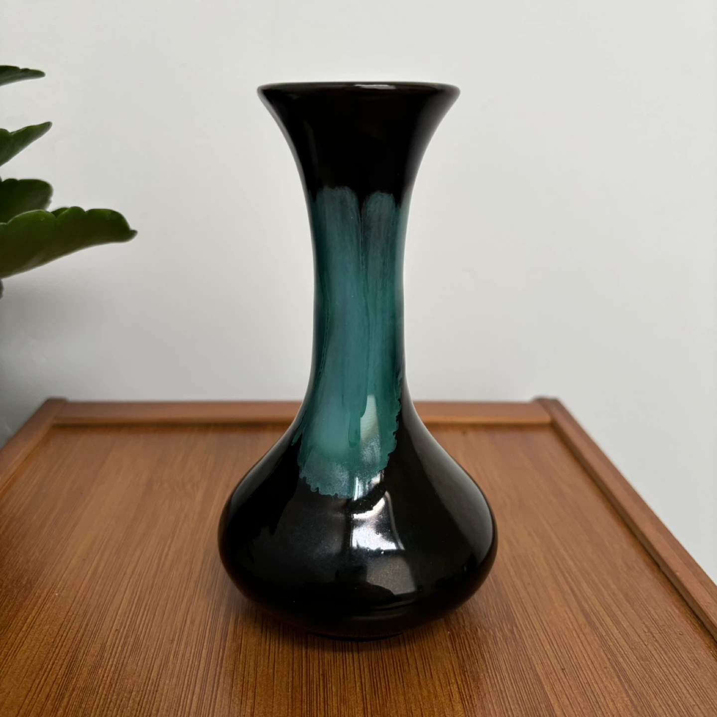 Blue Mountain Pottery Bud Vase - photo 2