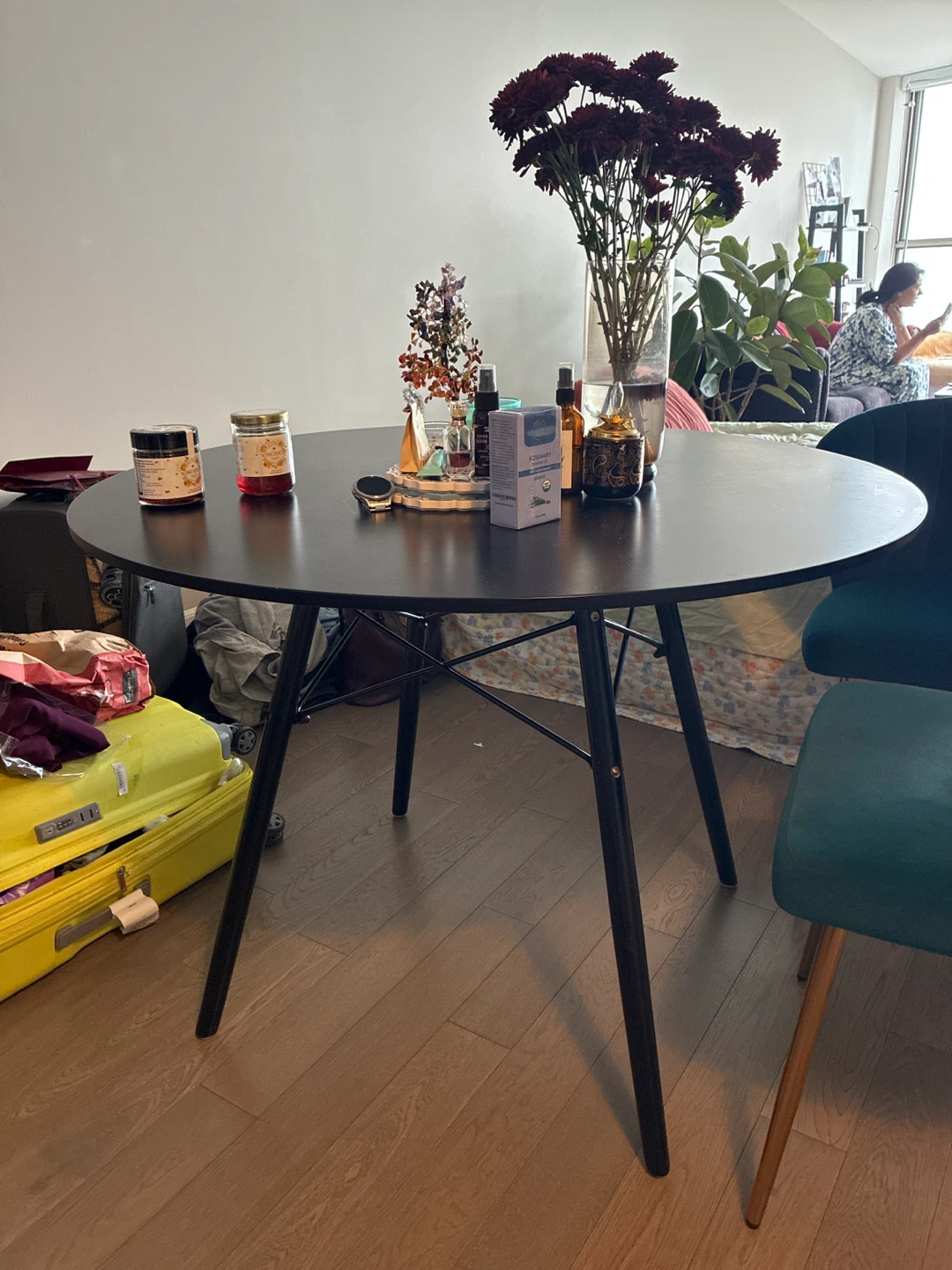 Round Black Dining Table