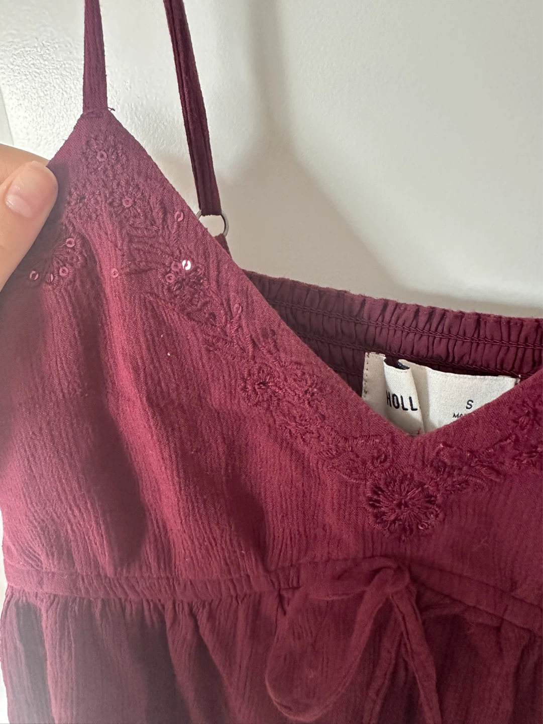 HOLLISTER Burgundy Front Open Tank Top Size S with Sequin detail - photo 2