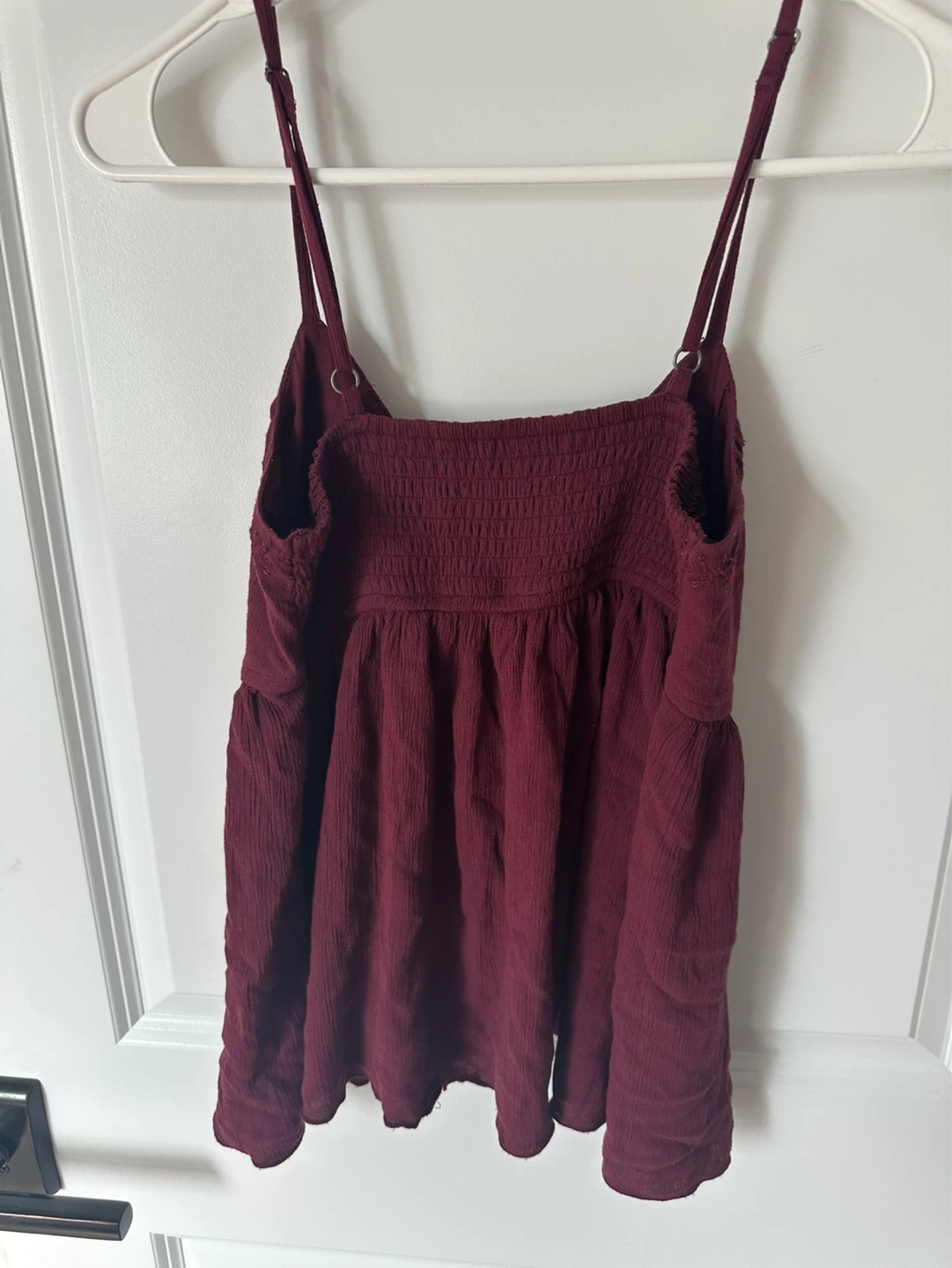 HOLLISTER Burgundy Front Open Tank Top Size S with Sequin detail - photo 5