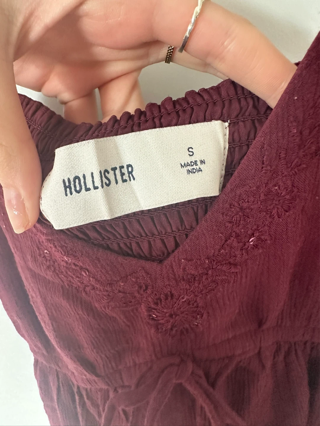 HOLLISTER Burgundy Front Open Tank Top Size S with Sequin detail - photo 3