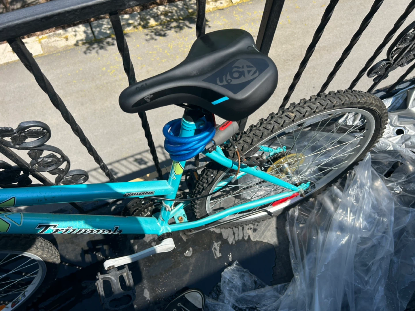 Triumph Challenger Blue Mountain Bike - photo 3