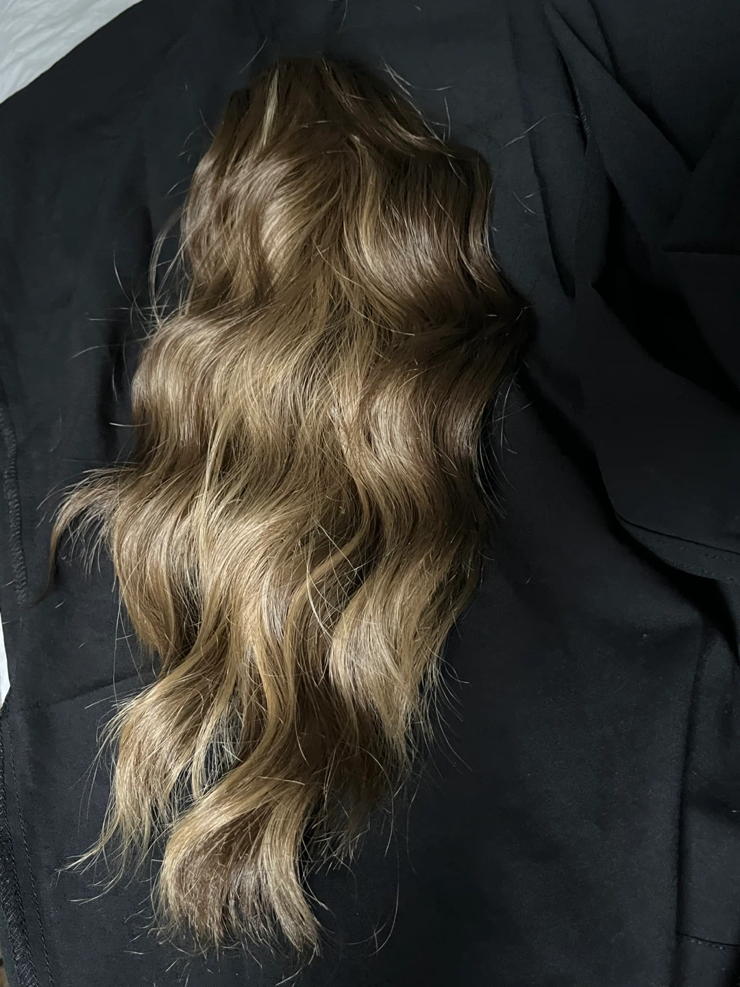 Wavy Clip-In Hair Extension Piece - photo 3