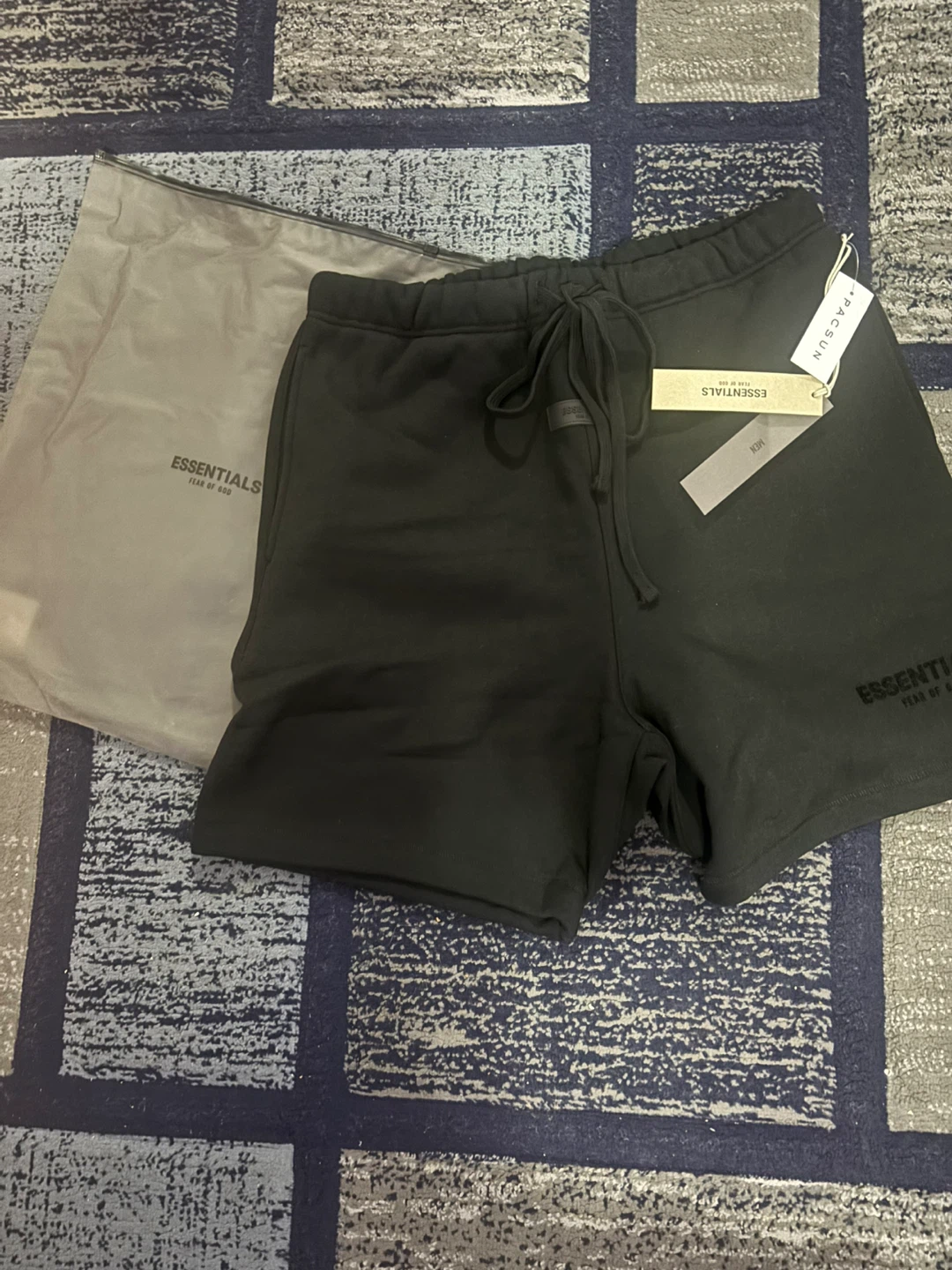 Fear of god  essential shorts