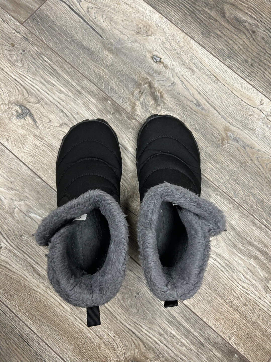 Black winter boots, size 39