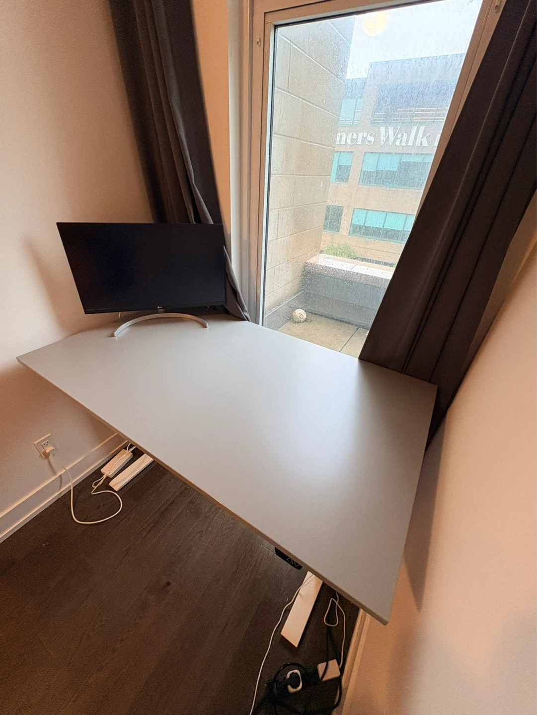 IKEA Adjustable Standing Desk - photo 2