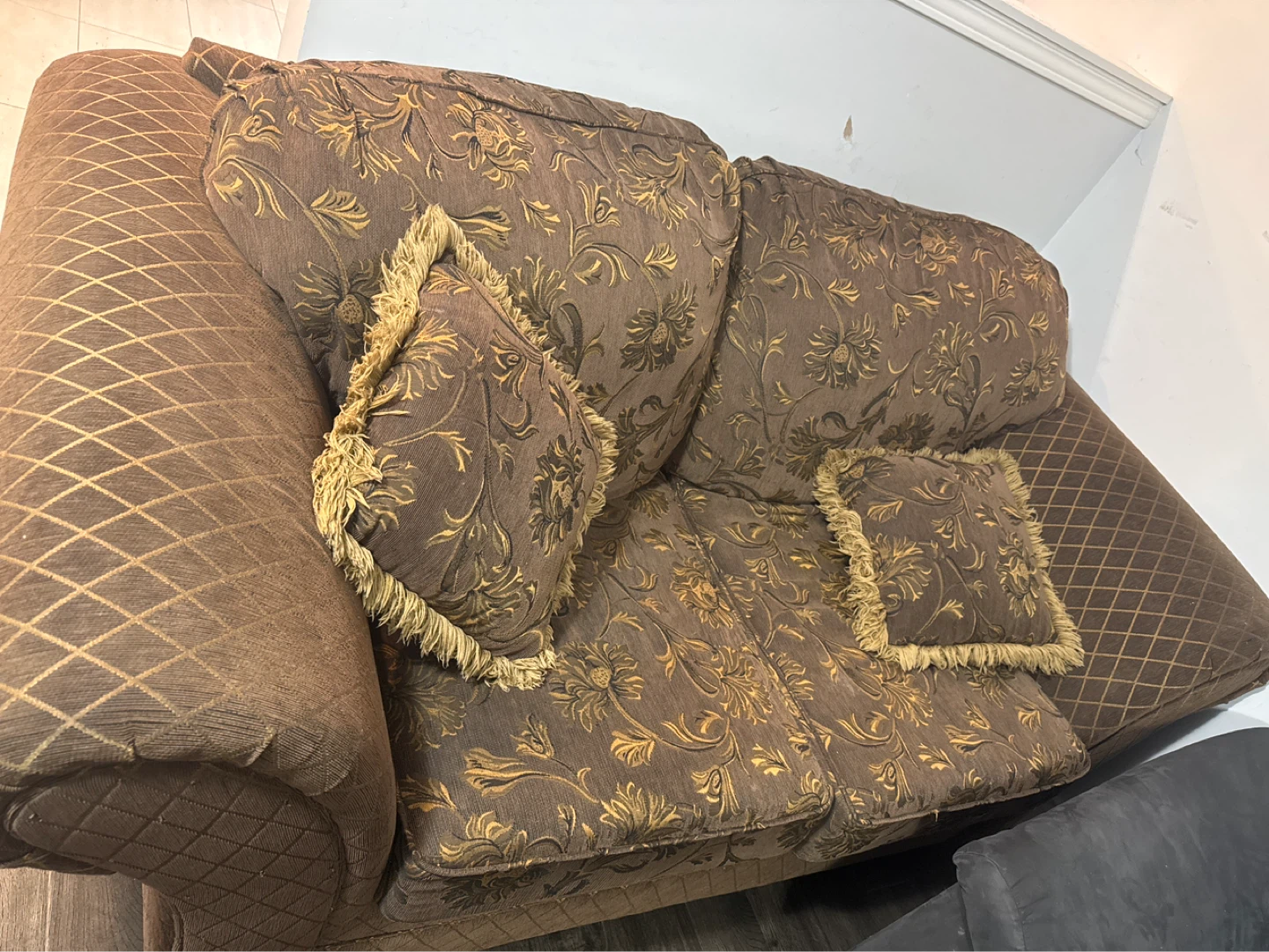 Brown Floral Print Sofa with Chaise - photo 2