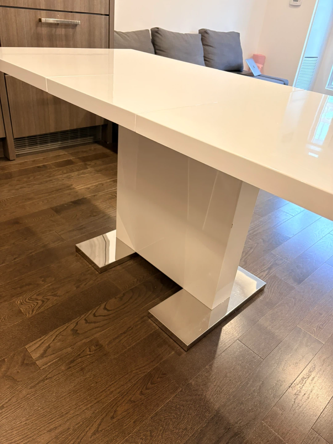 White Extendable Dining Table with Pedestal Base - photo 4
