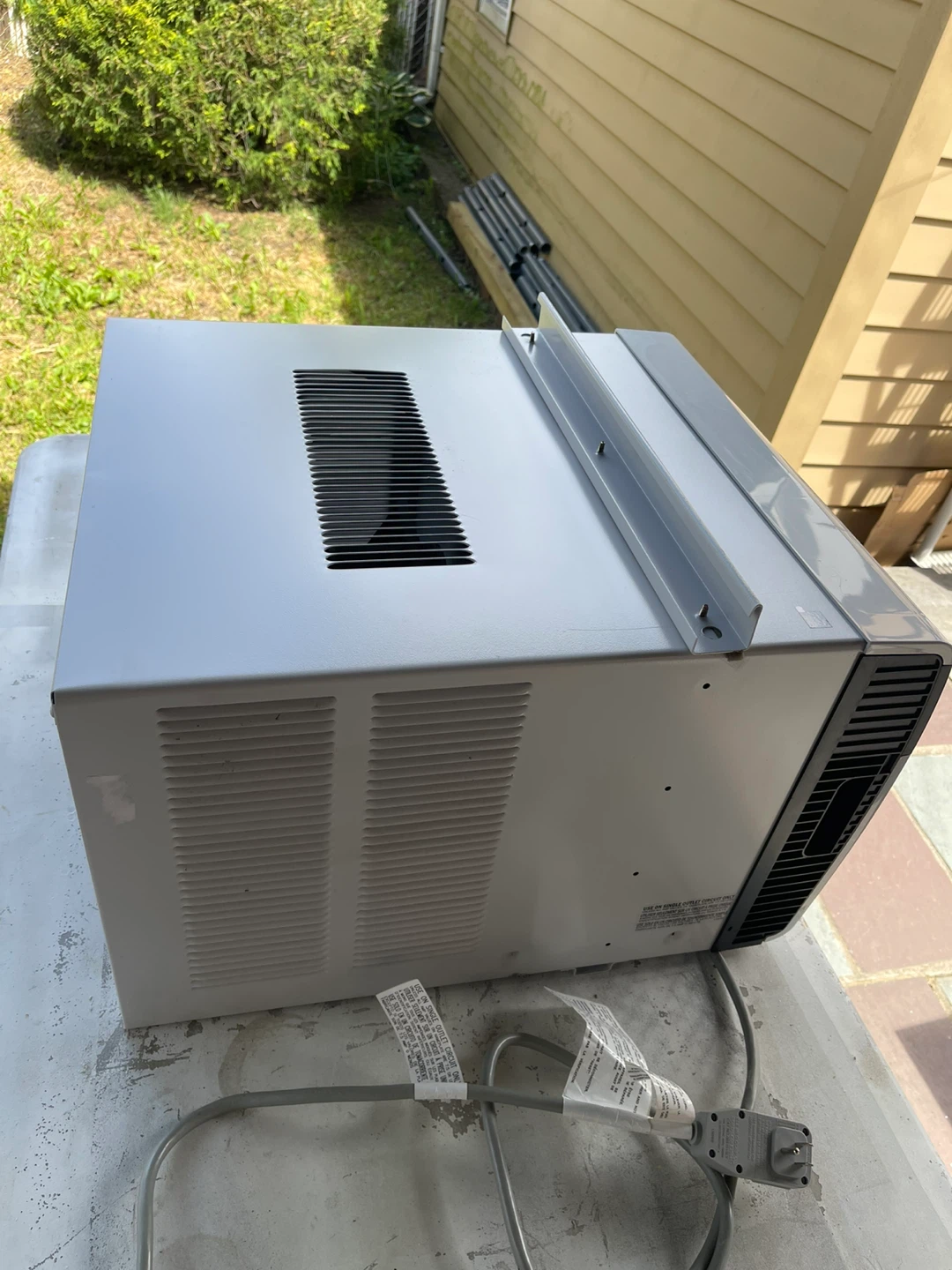 Friedrich Window Air Conditioner - photo 4
