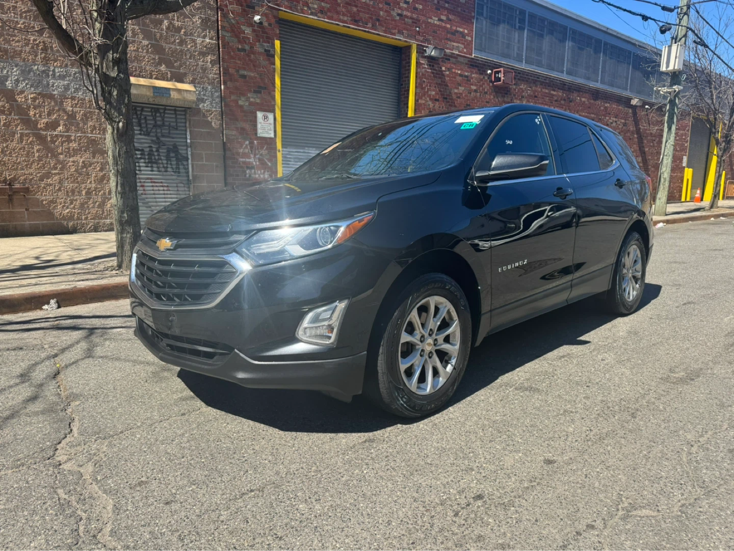 Black Chevrolet Equinox SUV - photo 2