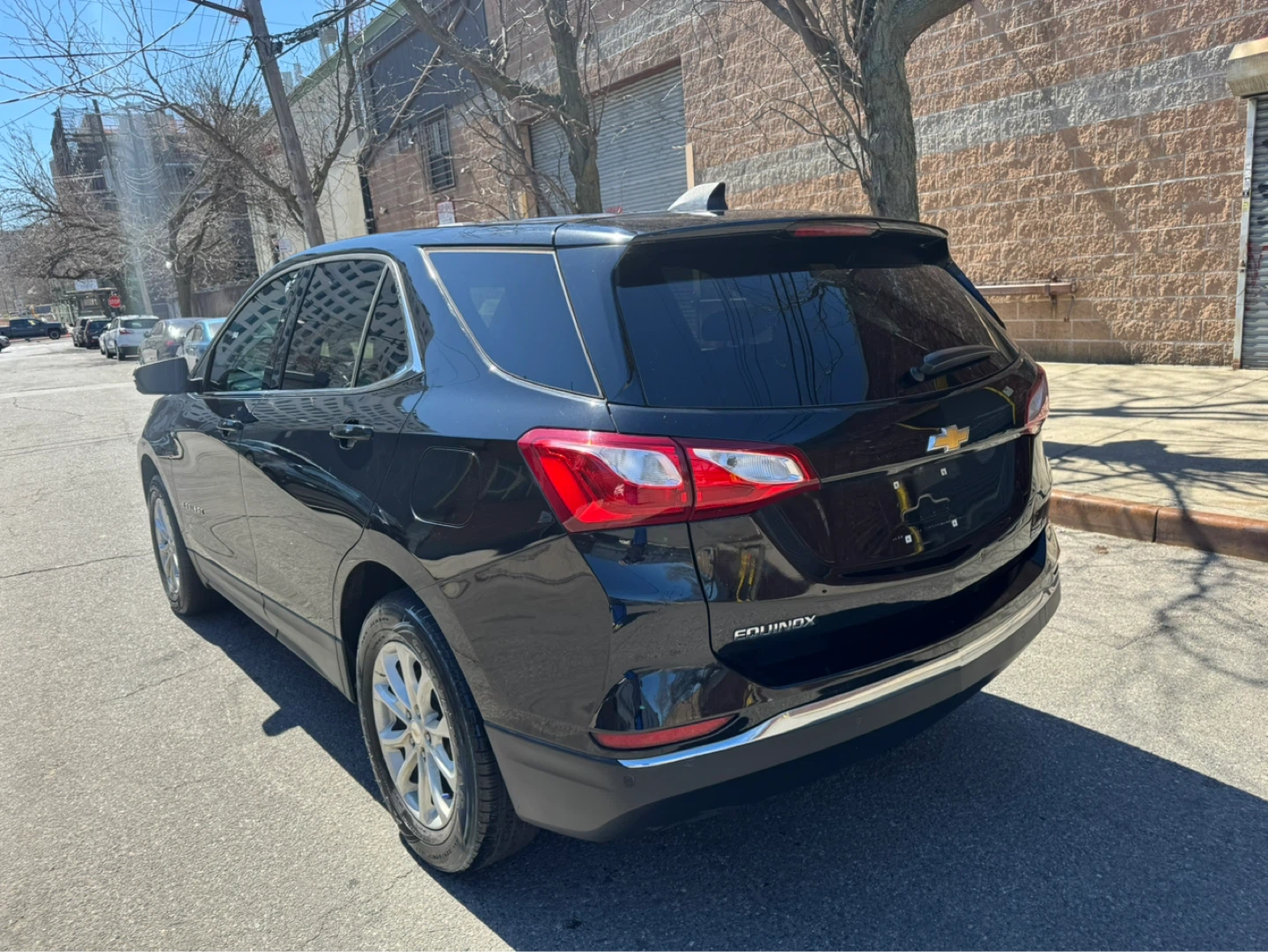 Black Chevrolet Equinox SUV - photo 3