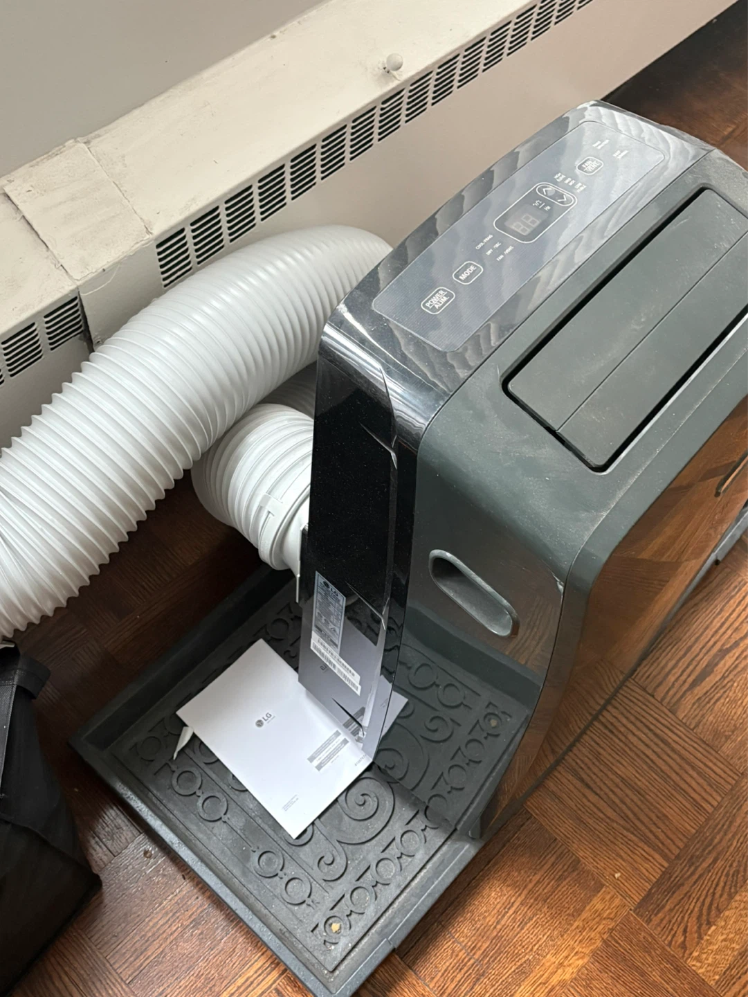 LG Portable Air Conditioner - photo 3