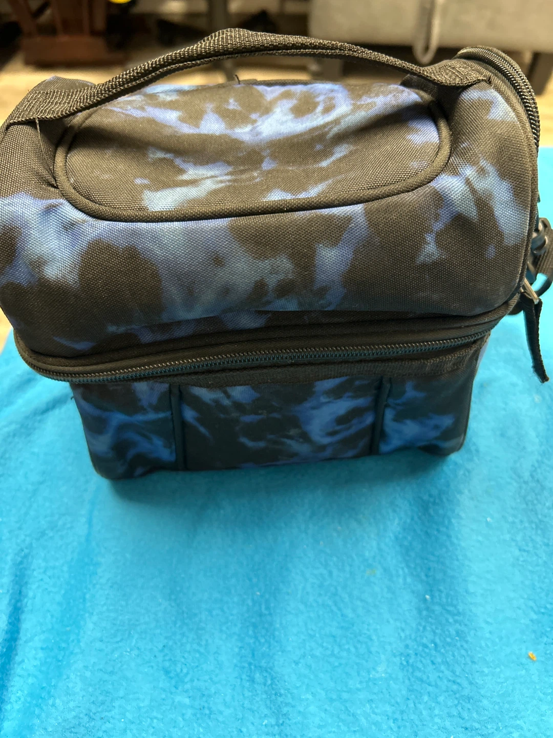 Insulated Lunch Bag with Blue Swirl Design - photo 2
