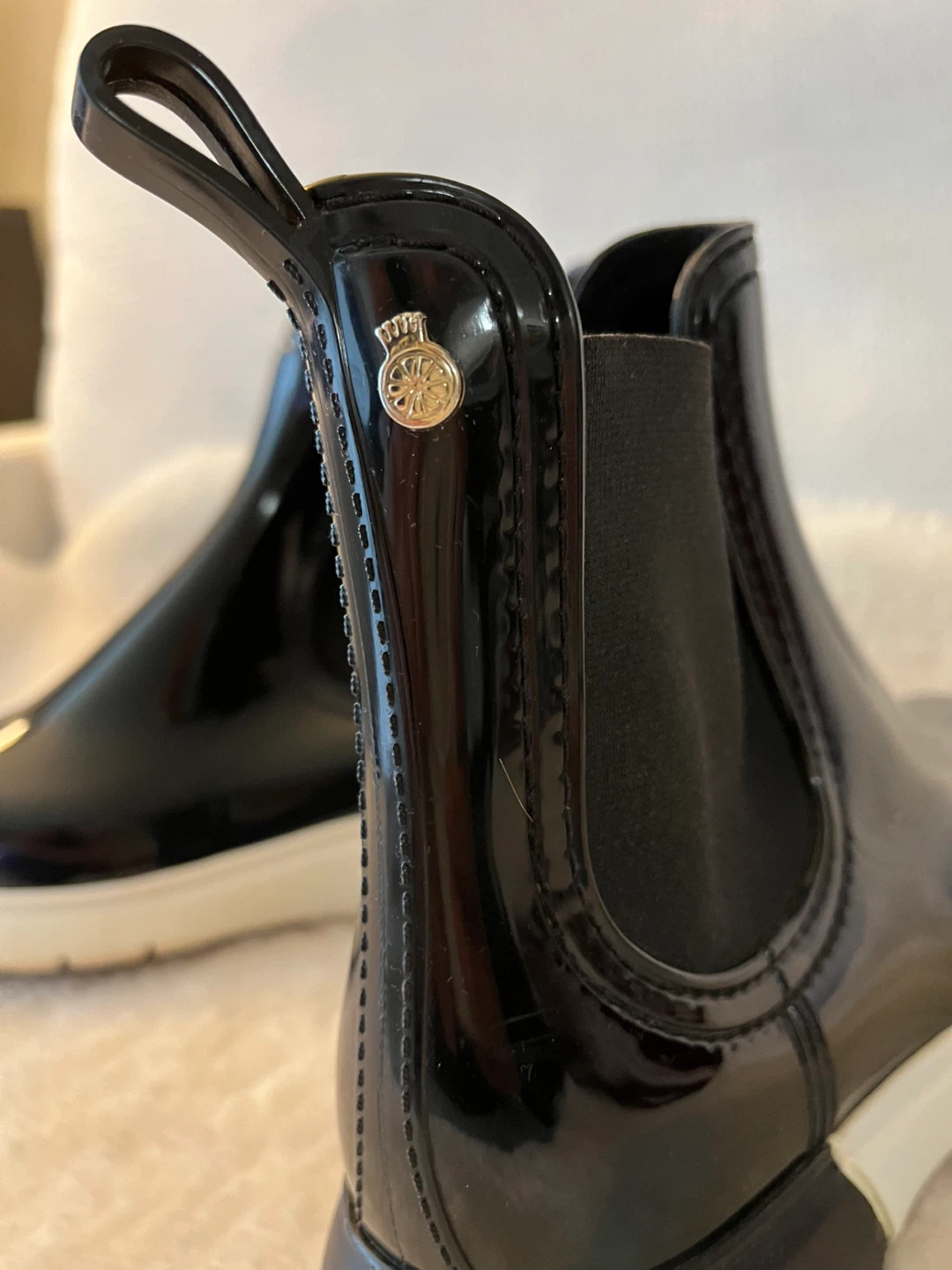 Lemon Jelly Black Gloss Chelsea Boots Size 8 - photo 4