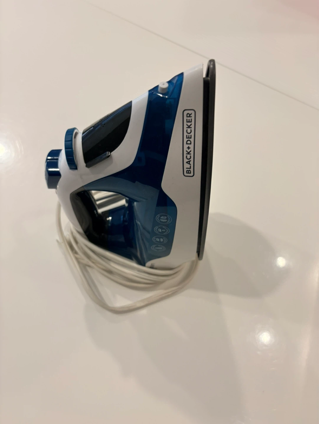 BLACK+DECKER Iron