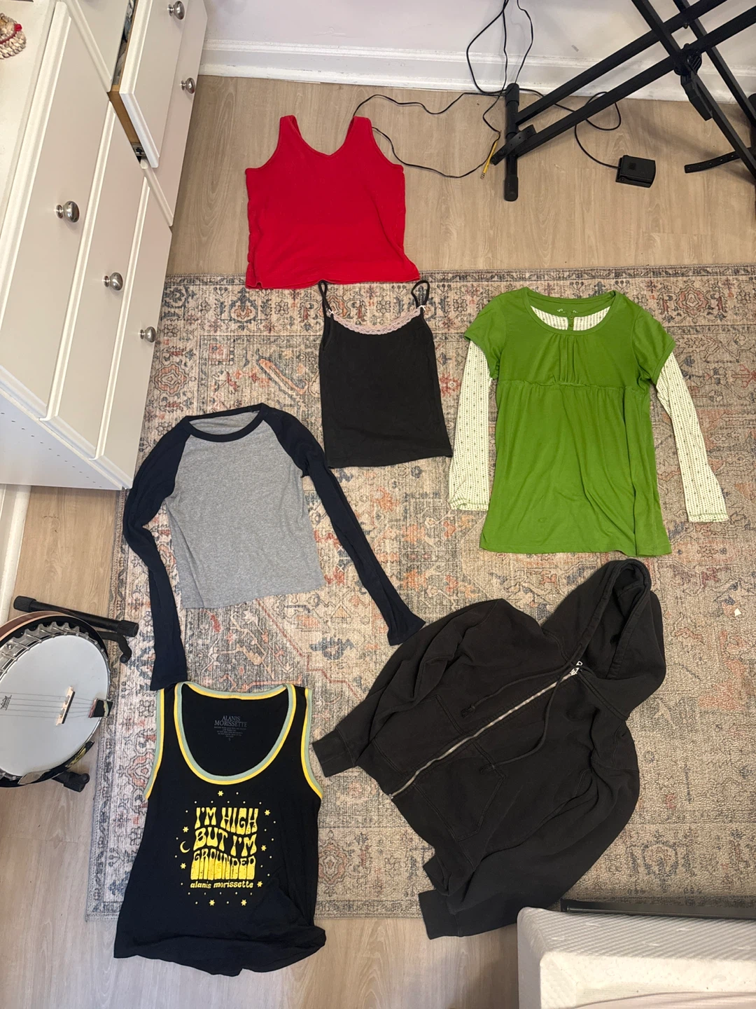 Various clothes!!! Everything must go!! - photo 2