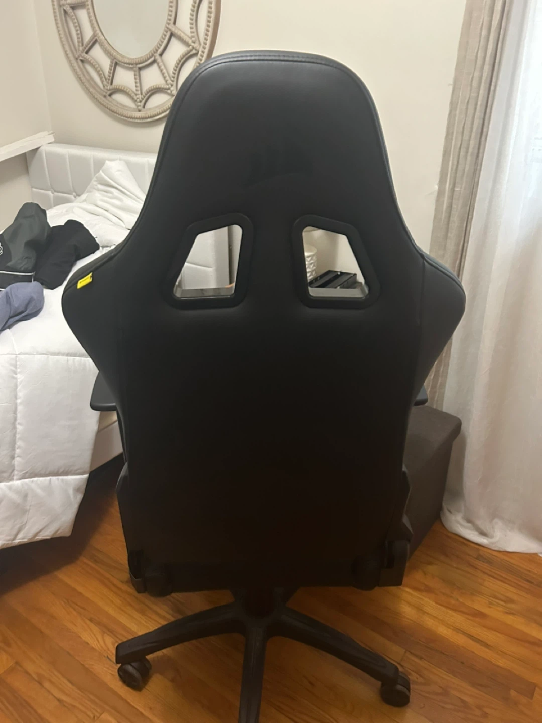 Black Corsair Gaming Chair - photo 2