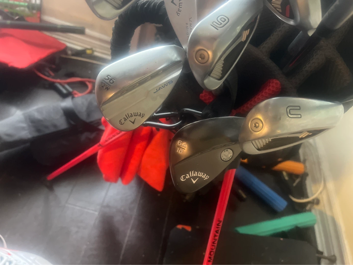 Golf Club Set with Cobra and Callaway Clubs and Sun Mountain Bag - photo 5