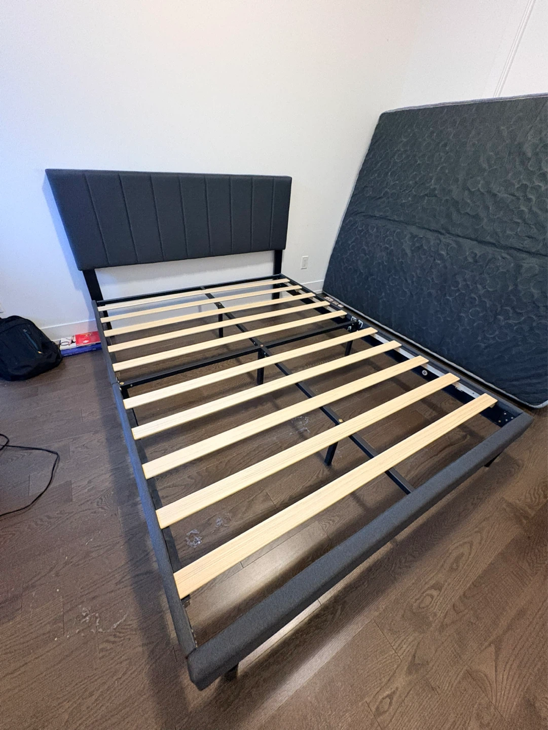 Queen Size Bed Frame with Headboard and Mattress - photo 4