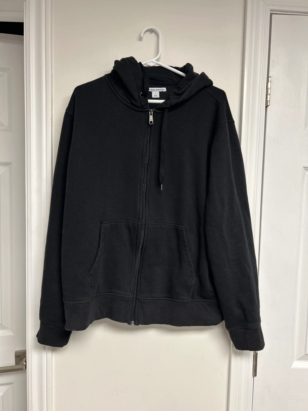 Amazon Essentials Black Zip-Up Hoodie Size L