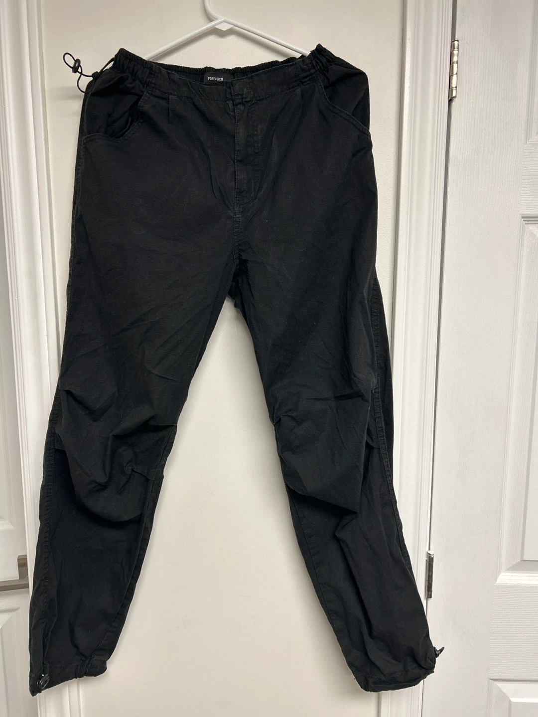 Forever 21 Black Cargo Jogger Pants - Medium