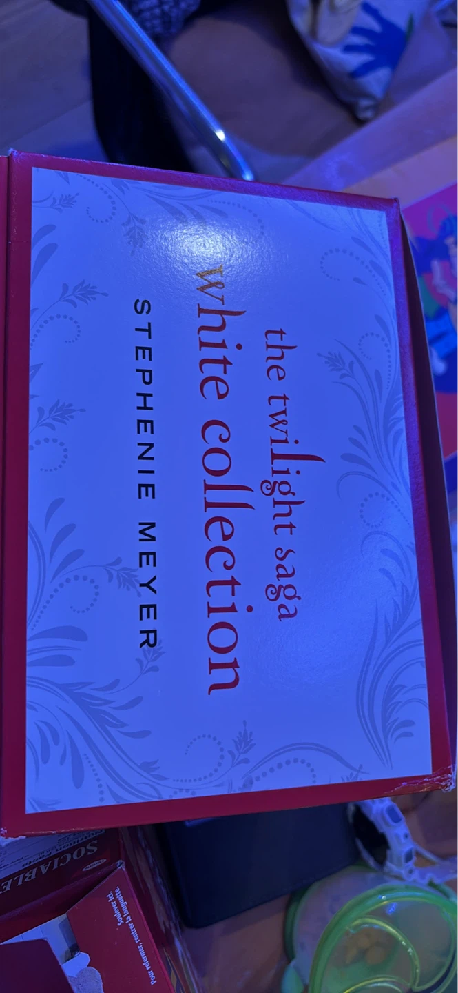 The Twilight Saga White Collection Box Set by Stephenie Meyer - photo 2