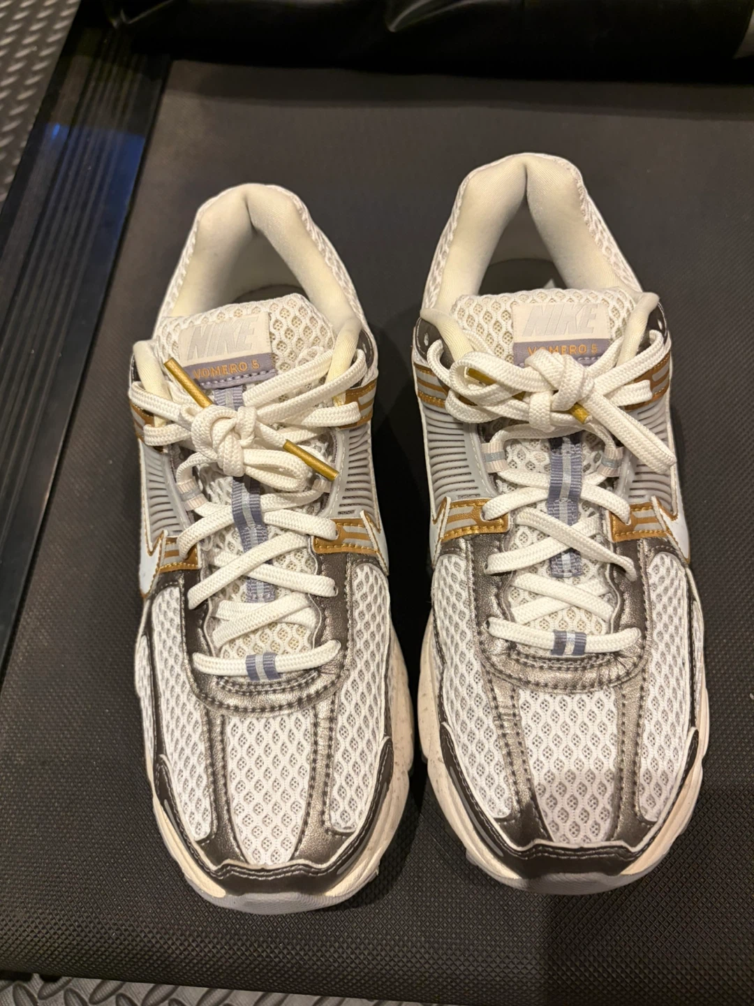 Nike vomero 5