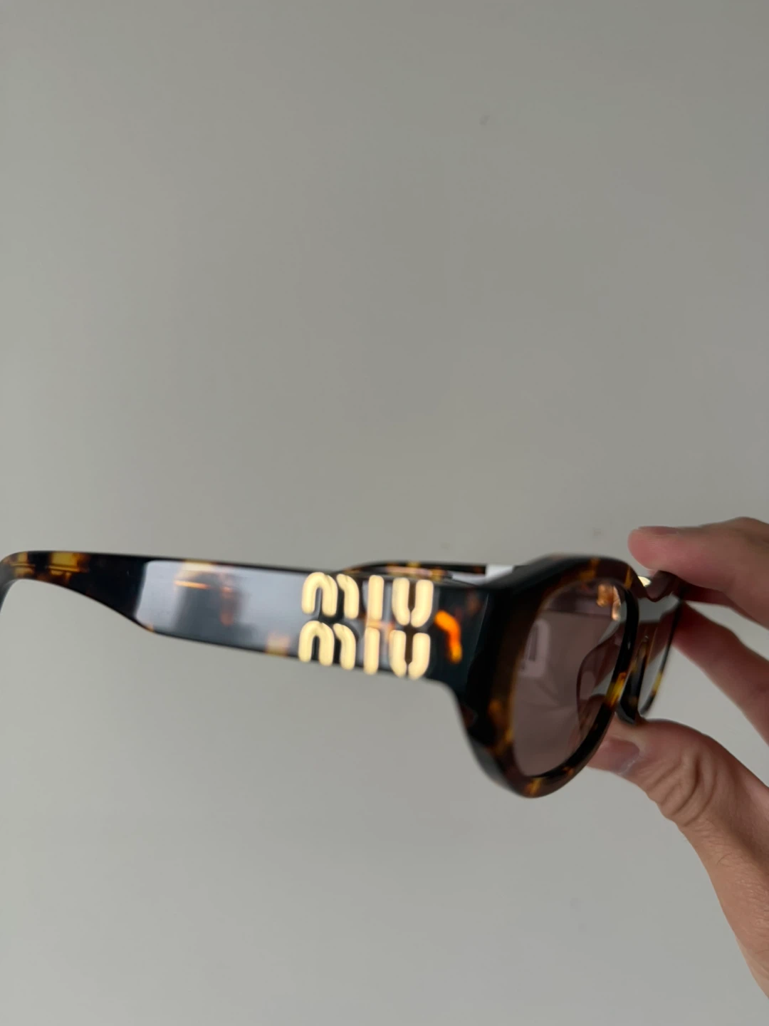 Miu Miu MU A03S Sunglasses Tortoiseshell Authentic - photo 2