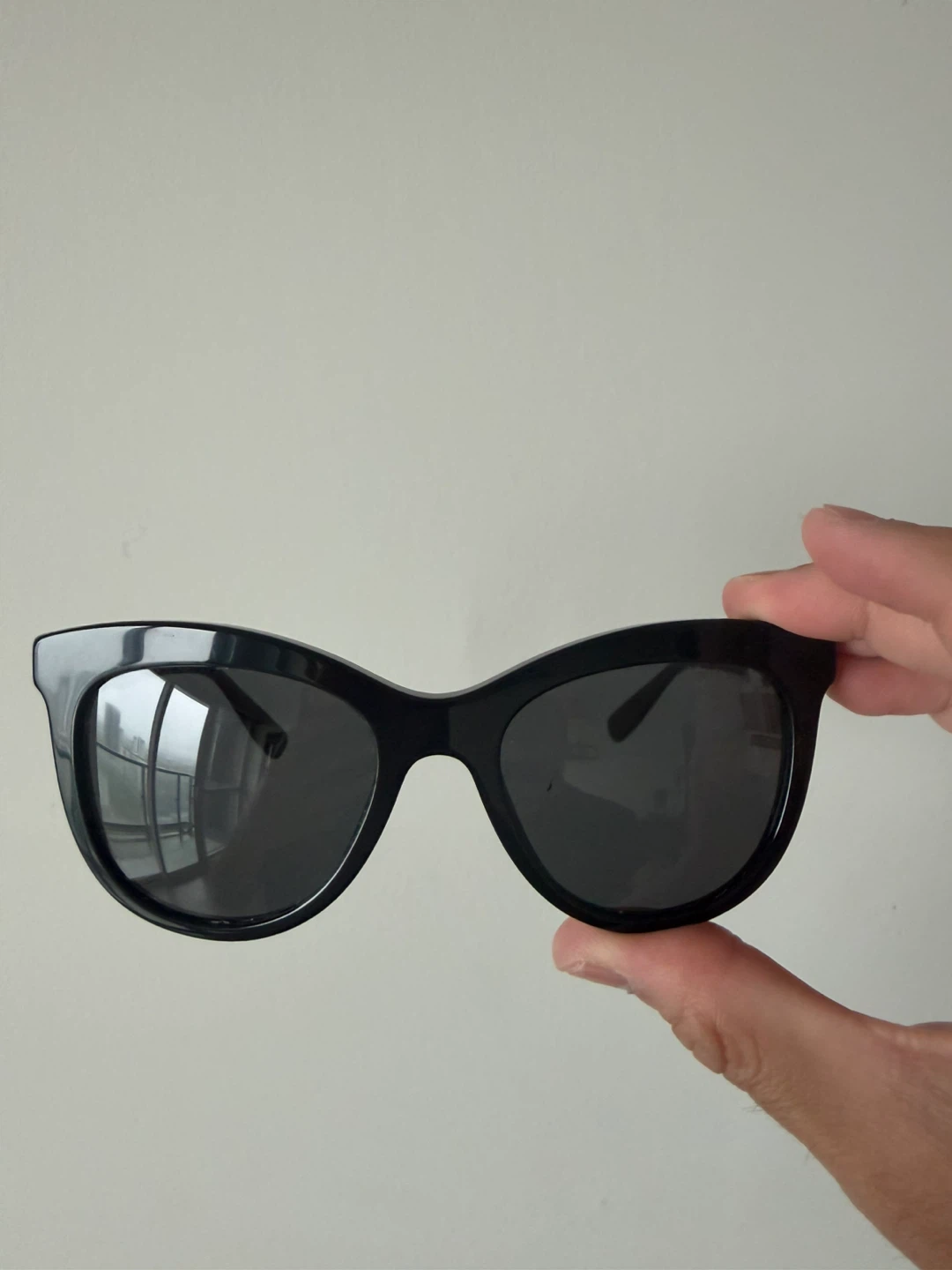 Miu Miu Black Cat-Eye Sunglasses Authentic - photo 3