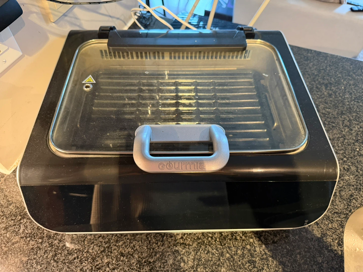Gourmia food station (air fryer and grill)
