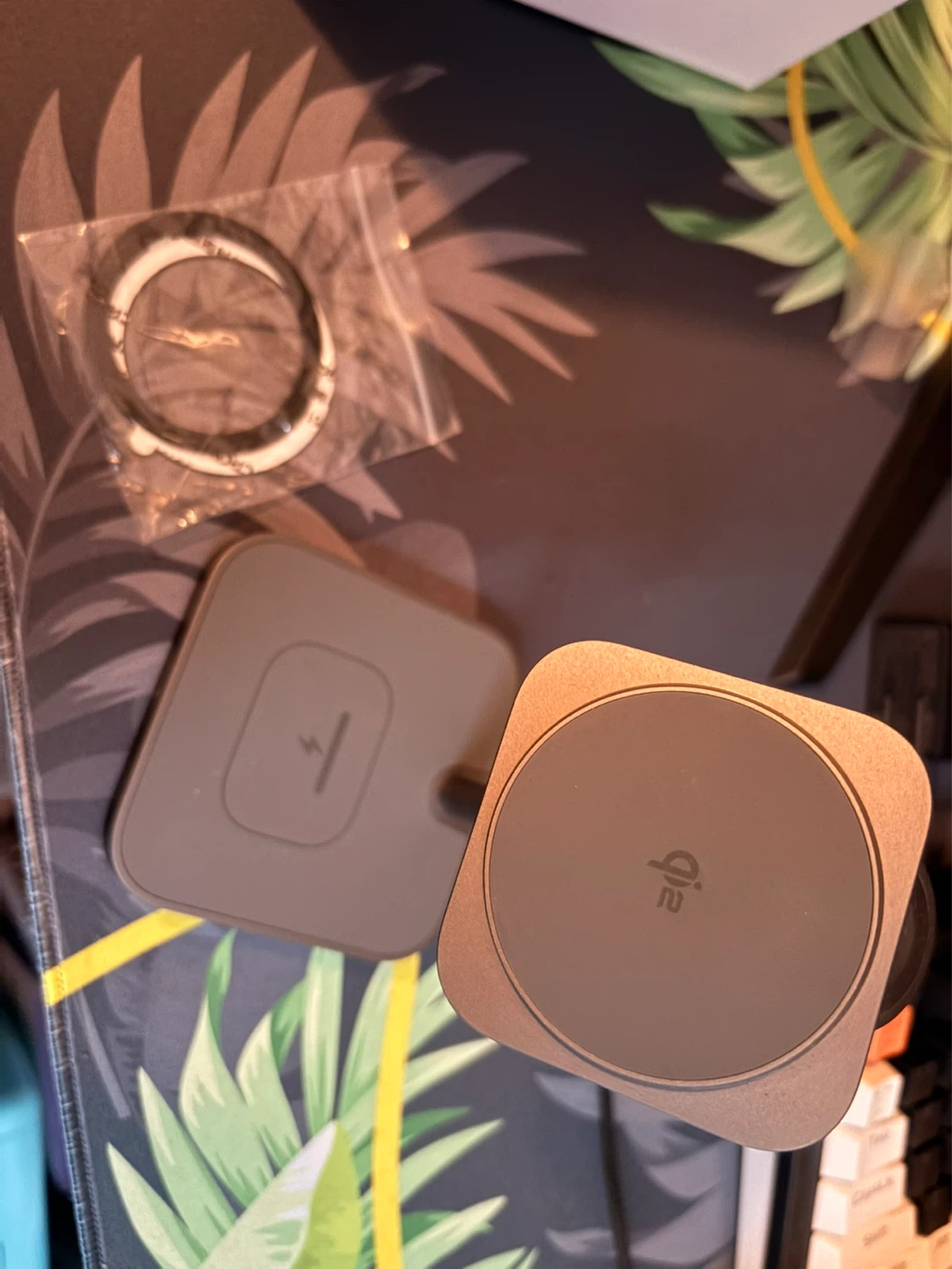 LULULOOK Magnetic 3-in-1 Wireless Charging Stand - photo 3