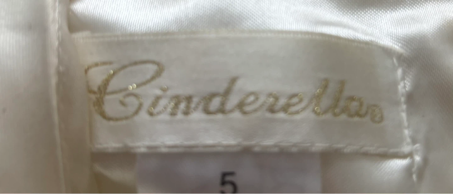 Cinderellas Ivory Flower Girl Dress Size 5 - photo 2