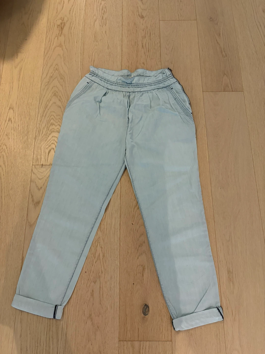 Wilfred Chambray Cropped Pants