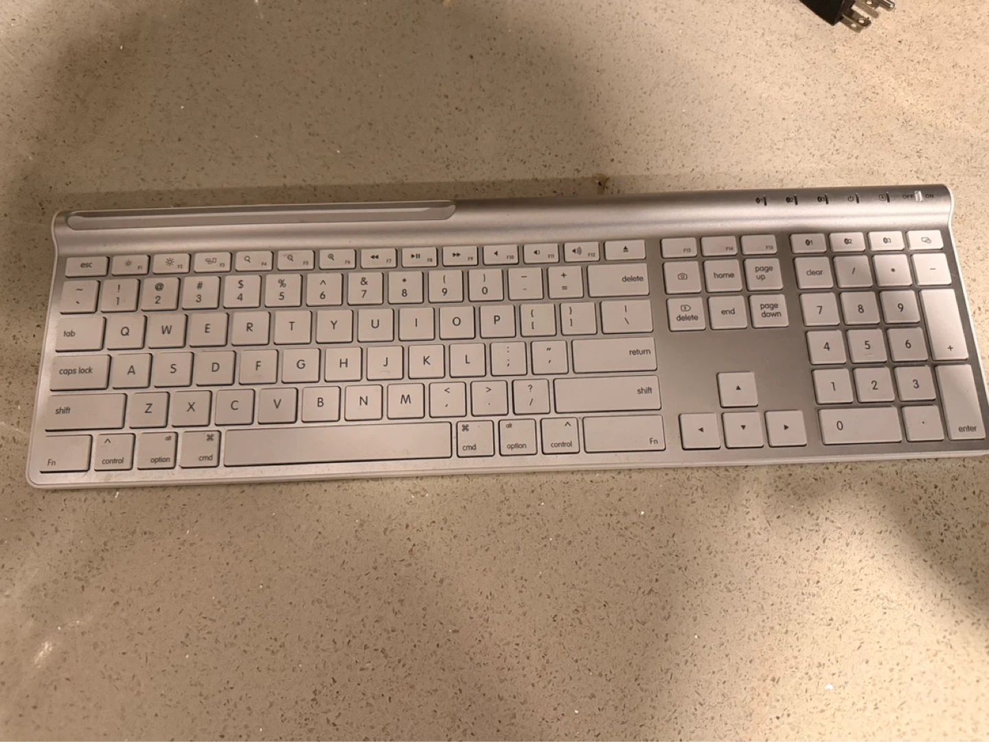 MSI PRO MP243X White 100Hz Monitor + Wireless Keyboard Bundle - photo 2