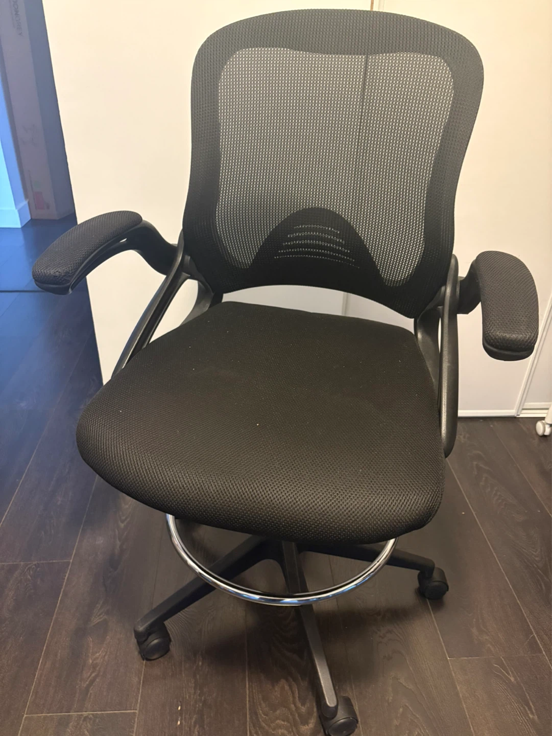 Black Mesh Office Chair with Footrest