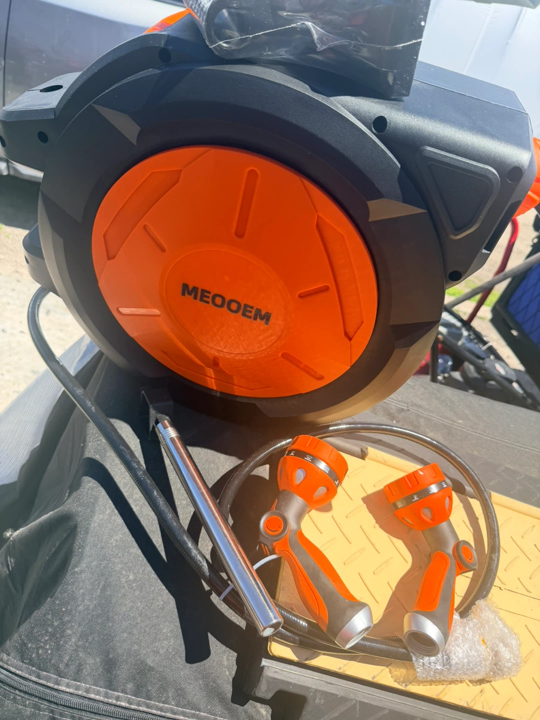MEOOEM Retractable Garden Hose Reel - photo 2