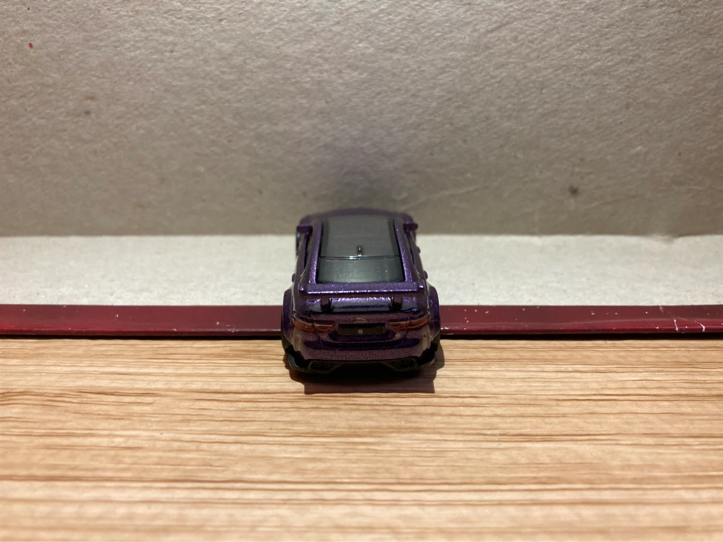 Hot Wheels Loose / Jaguar XE SV Project 8 / Purple - photo 4