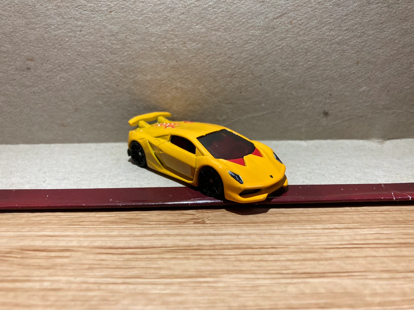 Hot Wheels Loose / Lamborghini Sesto Elemento / Yellow