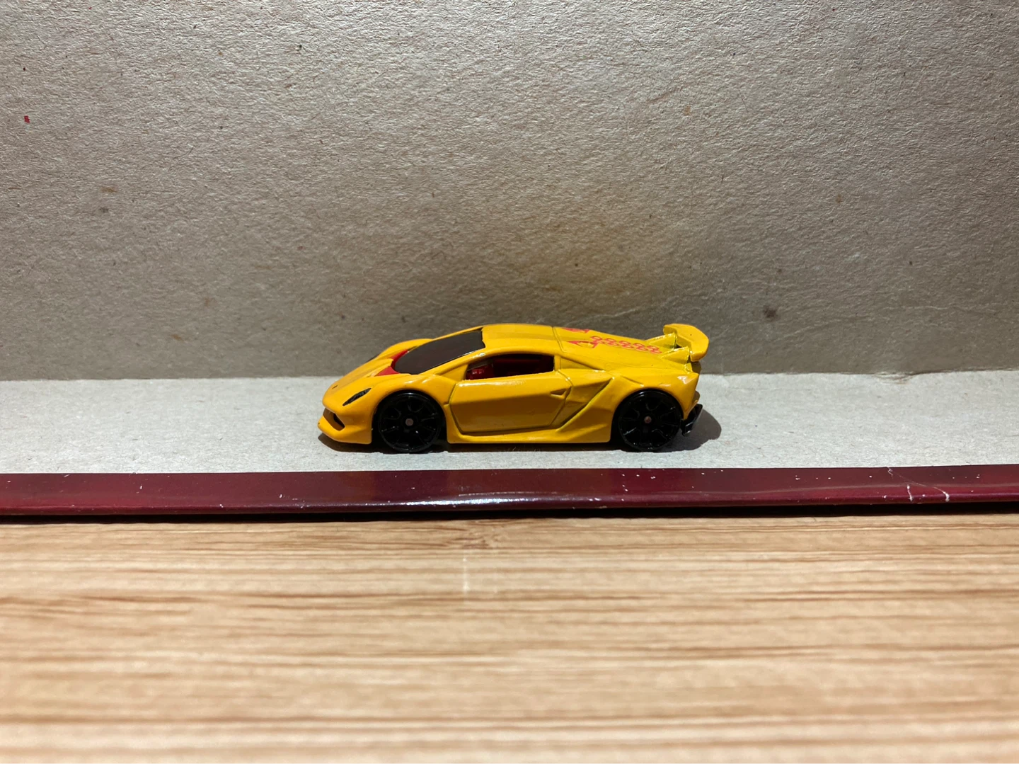 Hot Wheels Loose / Lamborghini Sesto Elemento / Yellow - photo 3