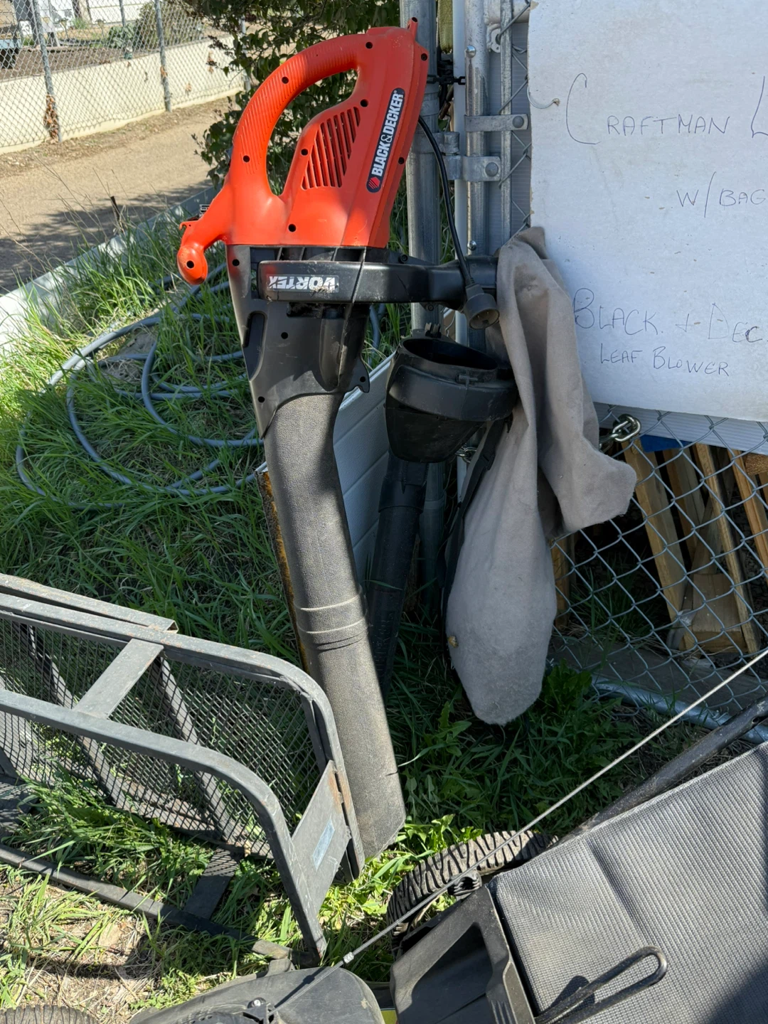 Black & Decker Leaf Blower with Vortex