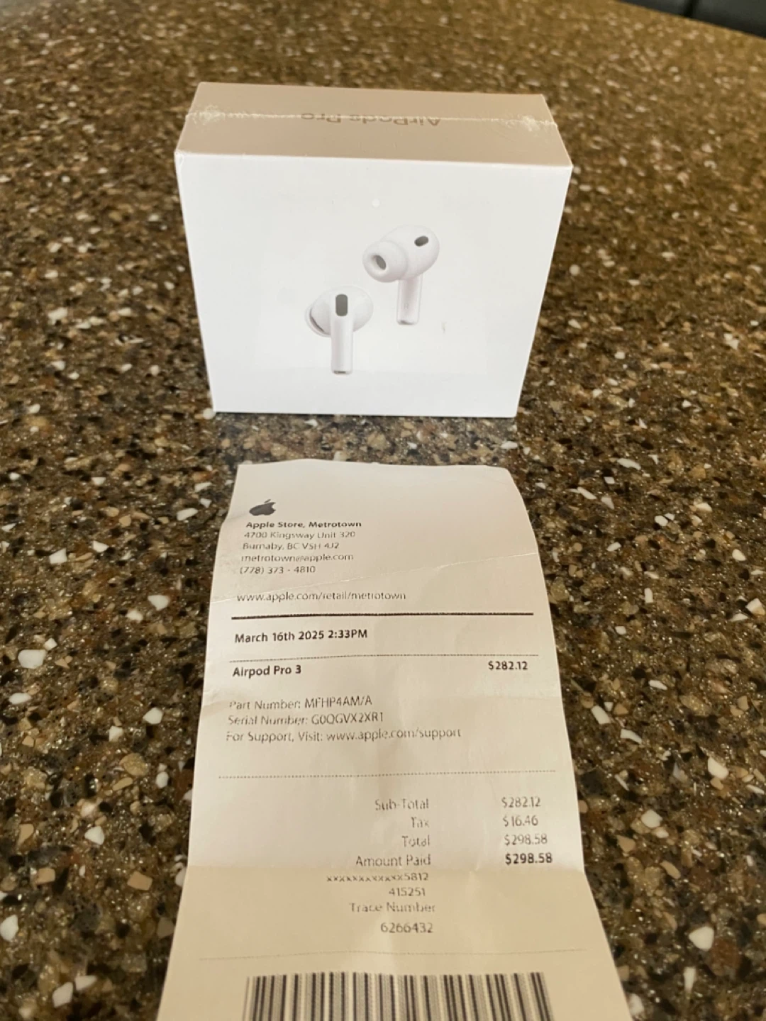 Apple AirPods Pro 3rd Gen - photo 3