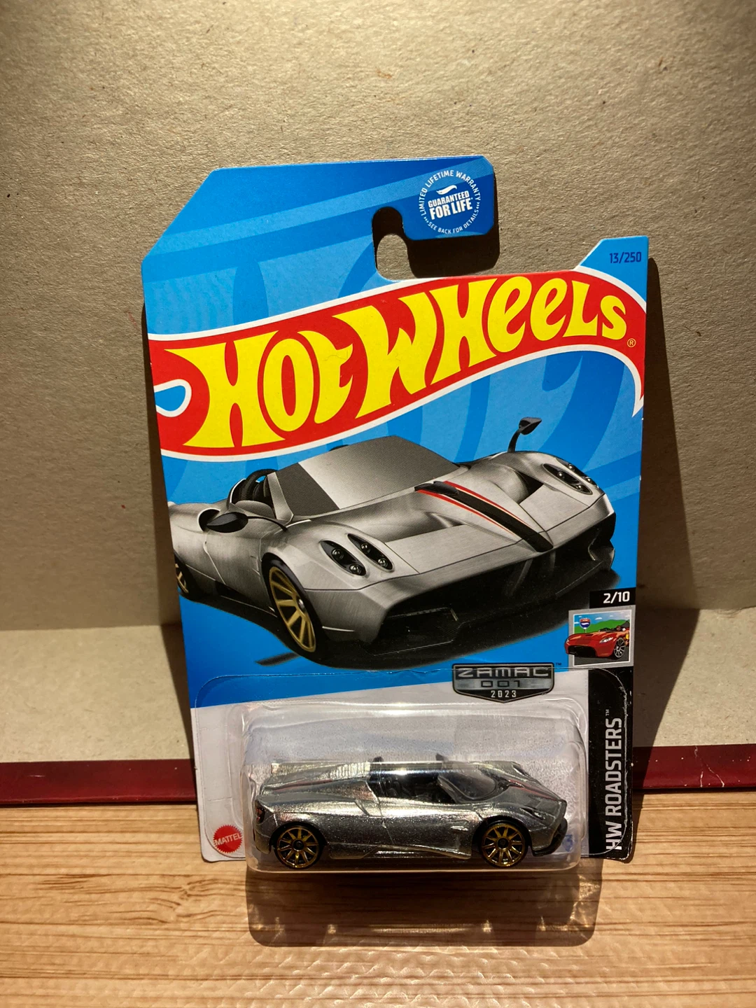 Hot Wheels / 17 Pagani Huayra Roadster / Zamac
