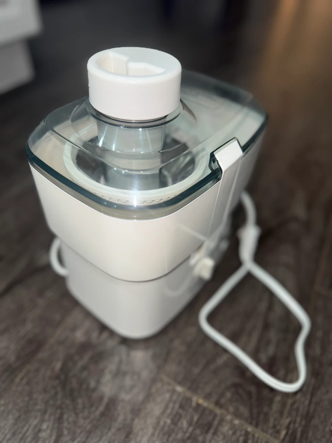 White Juicer - photo 3