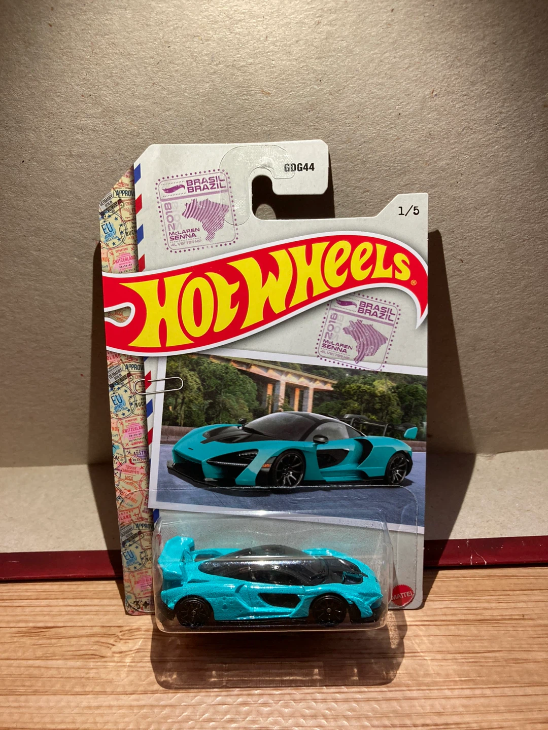 Hot Wheels World Series Brazil / Mclaren Senna / Light Blue